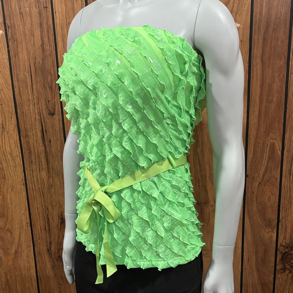 Green Ruffled Strapless Tank Top - Picture 5 of 10
